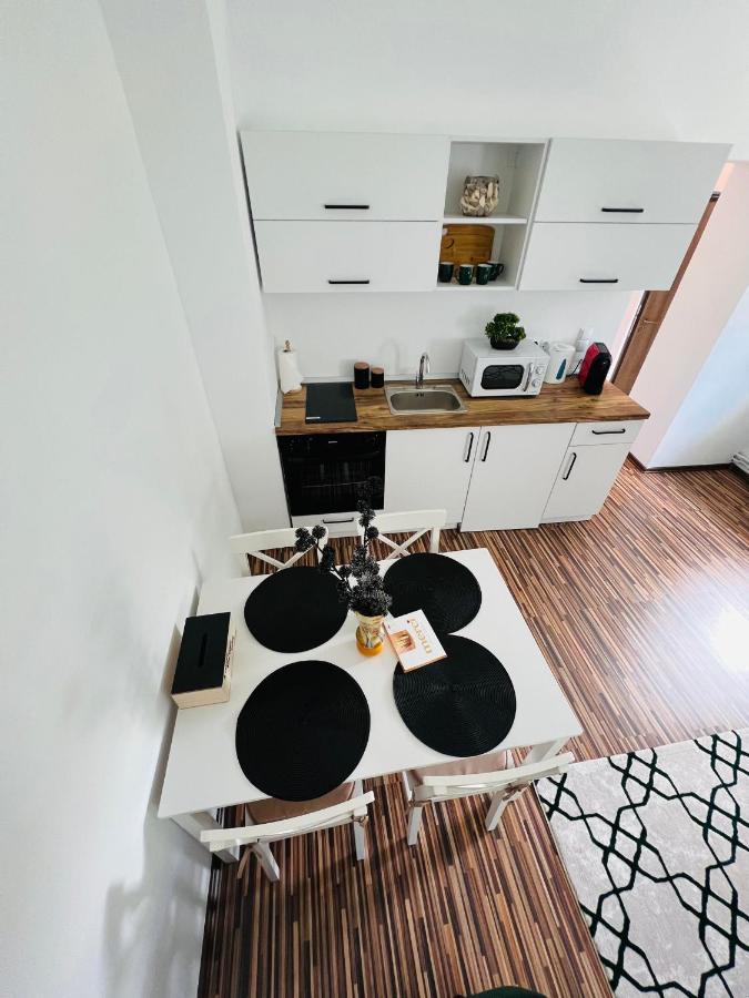 Apartament In Regim Hotelier King Mediaş Exteriör bild