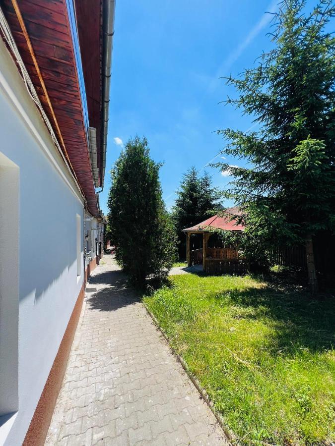 Apartament In Regim Hotelier King Mediaş Exteriör bild