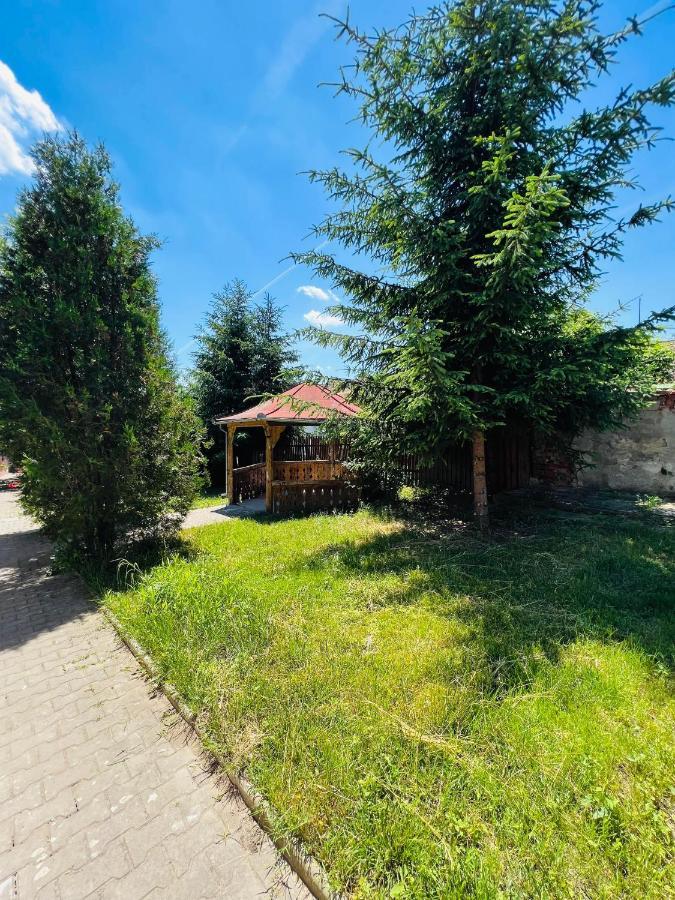 Apartament In Regim Hotelier King Mediaş Exteriör bild